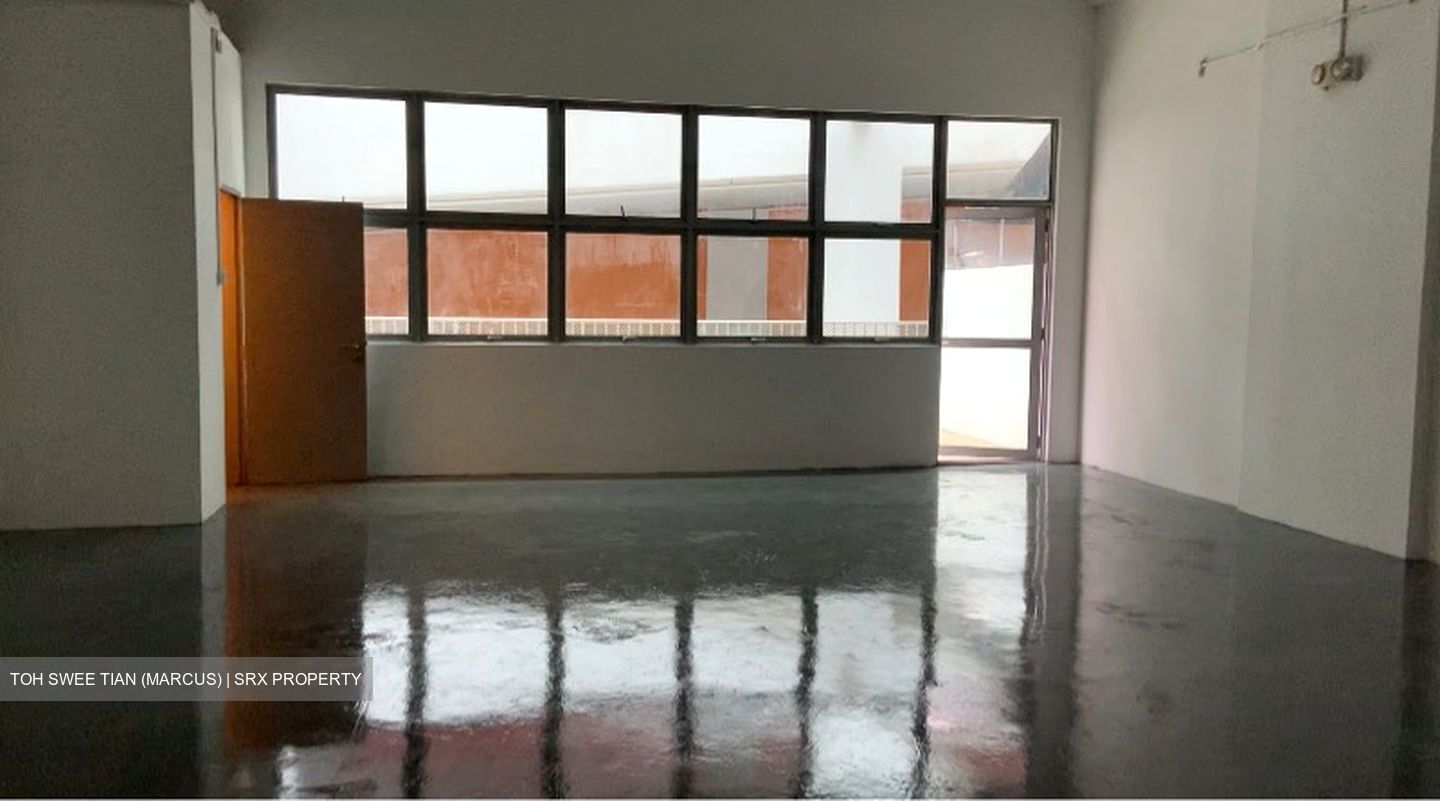 First Centre (D19), Factory #602803941